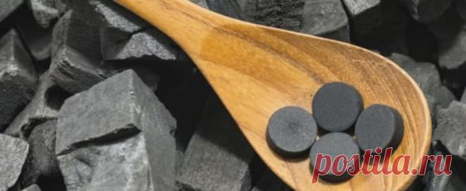 Активированный уголь Активированный уголь это пористое вещество, абсорбент, получаемое из различных углеродосодержащих материалов органического происхождения, то-есть древесного угля, скорлупы грецких, лесных, кокосовых орехов, каменноугольного кокса, нефтяного кокса. Нас интересует конечно же самый простой, доступный и чистый продукт. Поэтому далее речь пойдет только ...