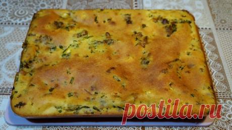 Простой заливной пирог из рыбных консервов Если вы хотите приготовить вкусную, сытную выпечку к чаю, но совершенно не хотите возиться с тестом, тогда я вам предлагаю приготовить заливной пирог с консервированной рыбой. По сложности приготовления этот пирог относится к рецептам на скорую руку. Нужно просто всё смешать,...