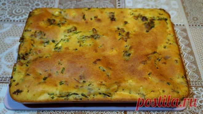 Простой заливной пирог из рыбных консервов Если вы хотите приготовить вкусную, сытную выпечку к чаю, но совершенно не хотите возиться с тестом, тогда я вам предлагаю приготовить заливной пирог с консервированной рыбой. По сложности приготовления этот пирог относится к рецептам на скорую руку. Нужно просто всё смешать,...