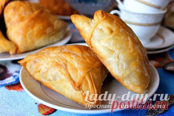 Пирожки из слоеного теста рецепт с фото простой и вкусный в духовке | Простые рецепты с фото