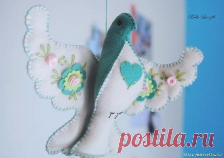 РОСКОШНЫЙ ГОЛУБЬ ИЗ ФЕТРА.