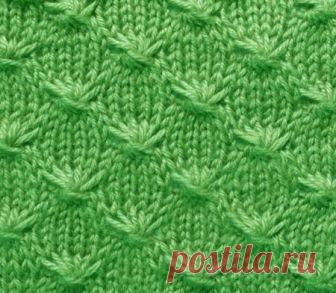 Красивый узор спицами Интересный узор спицами, в котором комбинируется лицевая гладь и фрагмент узора 5ть из 5ти. Необыкновенно очаровательный узор, который будет хорошо смотреться в детских или взрослых вещах.