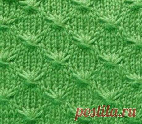Красивый узор спицами Интересный узор спицами, в котором комбинируется лицевая гладь и фрагмент узора 5ть из 5ти. Необыкновенно очаровательный узор, который будет хорошо смотреться в детских или взрослых вещах.