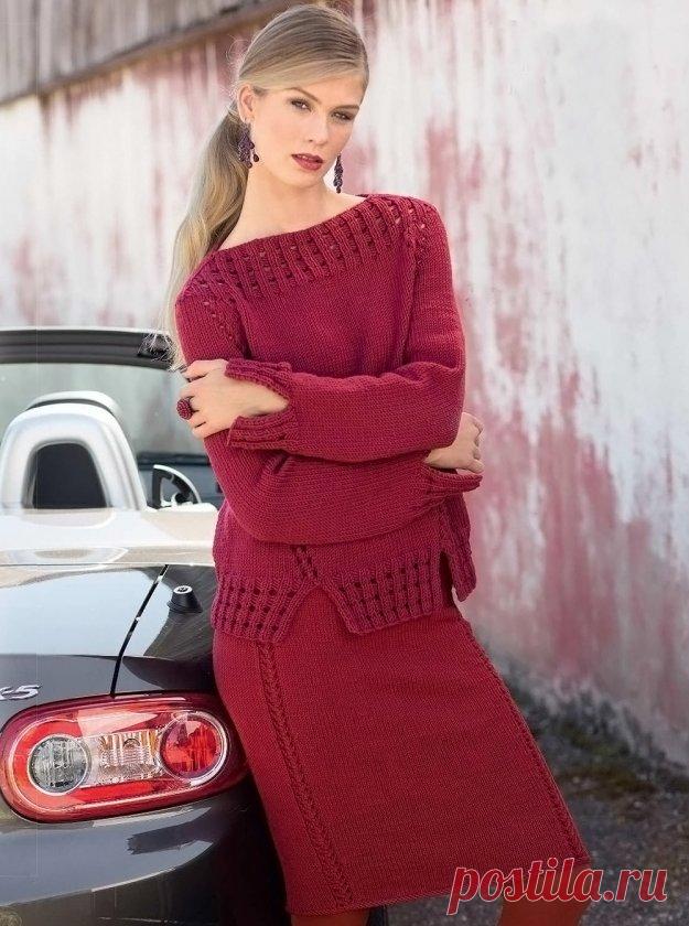 Костюм из джемпера и юбки-карандаш