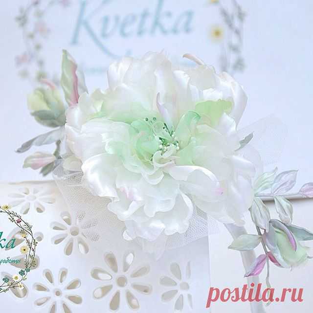 И снова шелк! В этот раз в виде цветочного ободка. Идеален для рождественских баллов, новогодних веч - liudmila_burakova