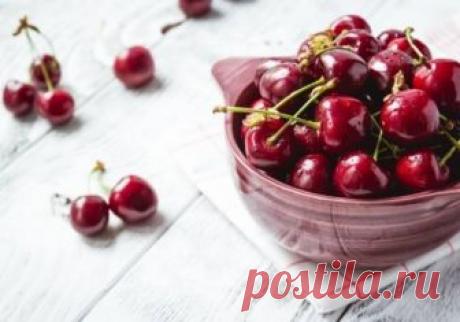 11 фруктов, которые полезно есть с косточками - FunnyReps Съедая ягоды и фрукты, мы, как правило, косточки выбрасываем, но это совершенно зря. Оказывается, польза косточек от фруктов для здоровья и красоты иногда даже больше, чем от самих фруктов или ягод.
ОЛИВКОВЫЕ КОСТОЧКИ
Оливковые косточки — прекрасное желчегонное средство, которое улучшает работу всего пищеварительного тракта.

Кроме того, они отличные сорбенты и, проходя через пищеварительный тракт, всасывают в себя ...