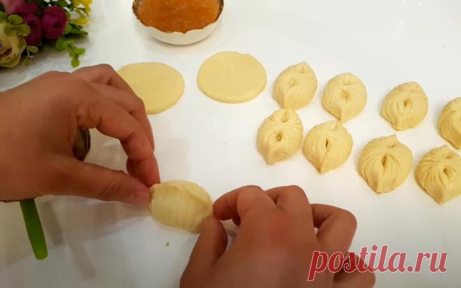 Беру одно яйцо и пеку целый противень нежнейшего творожного печенья: в магазин со сладостями и дорогу забыли – пьем чай с моим десертом