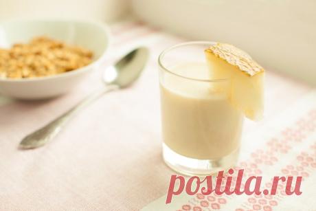 Дынное молоко, приготовленное из семян - это не только вкусно, но и полезно. Вы все еще выбрасываете семечки дыни? Попробуйте превратить их в чудо-напиток