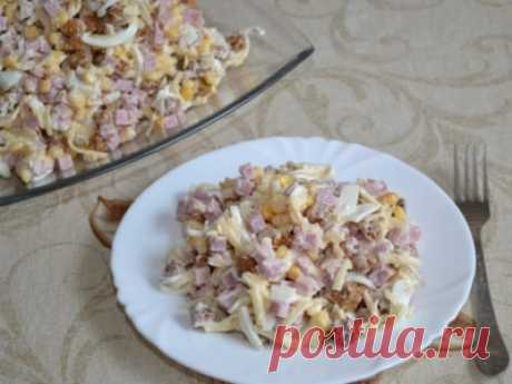 Салат с сухариками к пиву