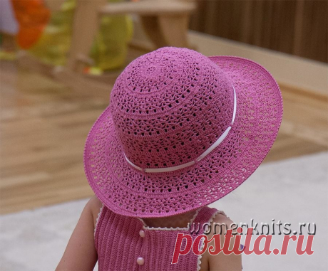 Панамка крючком «Пушистые ромашки»
Описание: https://womanknits.ru/vyazanie-dlya-detej/shapochki-sharfiki/panamka-kryuchkom-pushistye-romashki