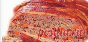 Мясной хлеб | Женское счастье. / Понадобится:

    Лук репка - три луковицы,
    хлеб белый без корочки - 100 граммов,
    чеснок - три зубчика,
    шпик свиной - 50 граммов,
    фарш мясной - 800 граммов,
    горчица готовая - одна чайная ложечка,
    яйца куриные - пару штук,
    зелень рубленая любая - одна чайная ложечка,
    соль, перец,
    болгарский перец (лучше разного цвета) - три стручка.

Приготовление: