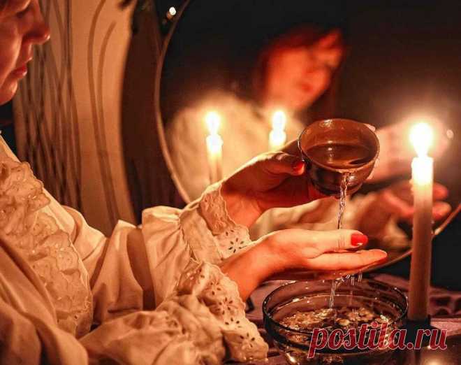 Что делать, если хотите приворожить любимого? Удерживать пылкость и страсть в отношениях постоянно бывает сложно. Порой женщина начинает замечать, что ее любимый мужчина поглядывает на сторону,