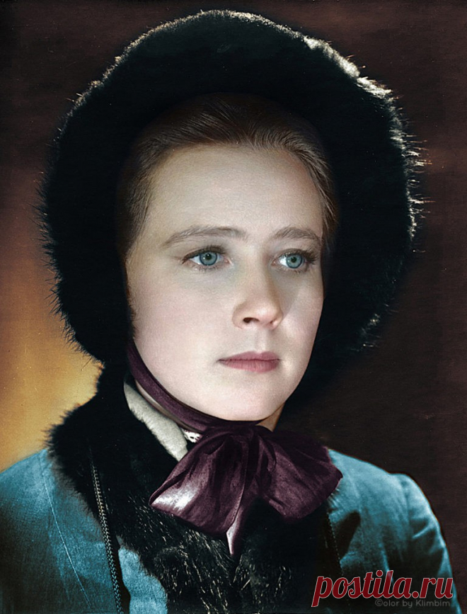 Ия Саввина, 2 марта, 1936
• 27 августа 2011