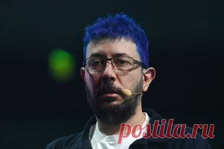 Артемий Лебедев заявил о «душноте» в интервью Дудя. Российский блогер Артемий Лебедев высказался об интервью коллеги Юрия Дудя (внесен Минюстом в реестр иноагентов). В частности, он раскритиковал ролики Дудя за «душноту», а популярность интервью блогера с Оскаром Кучерой он объяснил тем, что людям было необходимо услышать позицию актера.