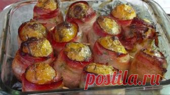 Нежный картофель в беконе Очень сытный, вкусный и нежный картофель в беконе не составит труда и хлопот приготовить на теплый семейный ужин
