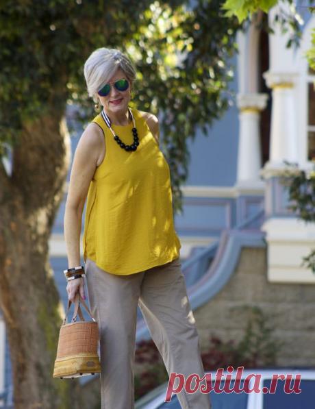 Как стать моложе с помощью одежды. Часть 2 - Цвета | Simple Style | Яндекс Дзен