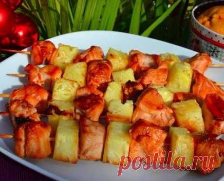 Шашлык из курицы с ананасом