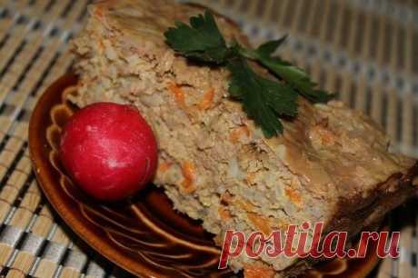 Мясная запеканка, как в детском садике.

Ингредиенты:

- 0,5 кг сырого куриного фарша,
- 1 ст. отварного риса,
- луковица кубиком,
- морковь натереть. (Лук и морковь обжарить)
- Взбить 3 яйца,
- с 1-2 ст.л сметаны,
- соль
- перец

Приготовление: 

Соединить все ингредиенты, хорошо перемешать.
Форму смазать сливочным маслом выложить в форму всю массу и отправить в разогретую духовку на 40-45 мин.
Ориентируйтесь по своей духовке. Очень вкусная и сытая запеканочка.

Приятного аппетита!