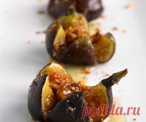 Жареный инжир с сыром горгонзола и медово-уксусным соусом рецепт – выпечка и десерты. «Еда»