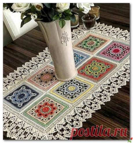 Салфетки с каймой и мотивами.