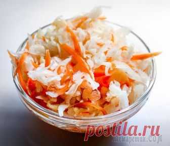 Сочный салат из капусты - лучше не найти! Такую маринованную капустку можно есть круглогодично. Она сочная, освежающая, хрустящая - лучшей закуски не найти. А готовится - проще простого! Попробуйте) Ингредиенты и видео-рецепт ниже. ↴ВИДЕО-РЕЦ...