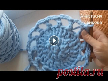 Вяжем коврик из ленточной пряжи крючком Вяжем коврик из ленточной пряжи крючком...