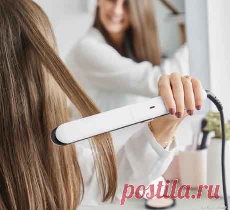 ​Секреты Красоты. Укрепляющий лосьон для волос «Луковый» Понадобится:луковая шелуха, 2 столовые ложки гвоздики, 1/2 бутылки водки. Пол-литровую банку плотно набей луковой шелухой и залей водкой. Добавь гвоздику. Настаивай 10 дней в темном месте, периодически встряхивая. Процеди. Перед мытьем головы смочи полученным лосьоном корни волос, укрой...