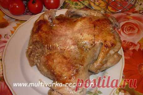 Целая курица на выпечке в мультиварке
