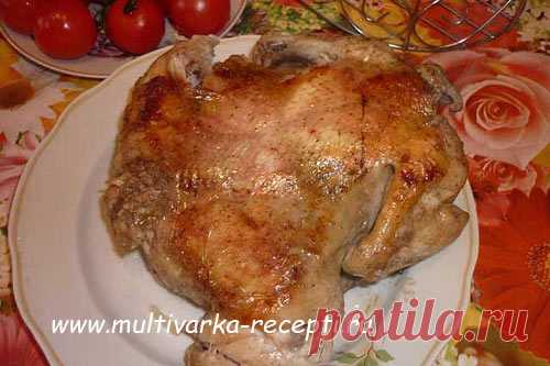 Целая курица на выпечке в мультиварке