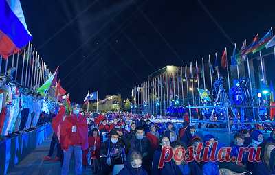 Первые в истории Игры стран СНГ открылись в Казани. Церемония прошла на Аллее флагов на территории Деревни Универсиады