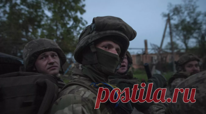 Сотрудники СБУ и украинские военные подрались из-за русского шансона. В ресторане Винницы подрались сотрудники Службы безопасности Украины (СБУ) и солдаты ВСУ из-за песен Михаила Круга. Читать далее