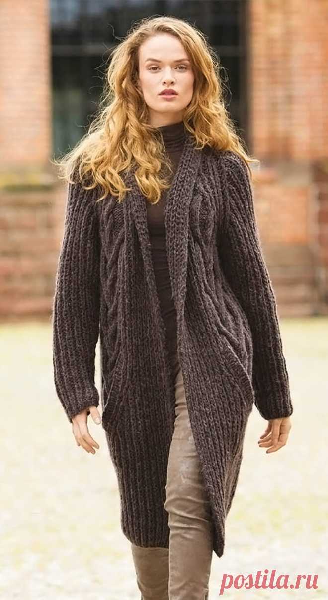 10 моделей женского вязаного пальто спицами: схемы, фото и видео