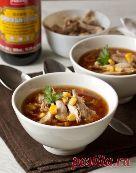 Рецепт ``Куриный суп с кукурузой и яйцом``