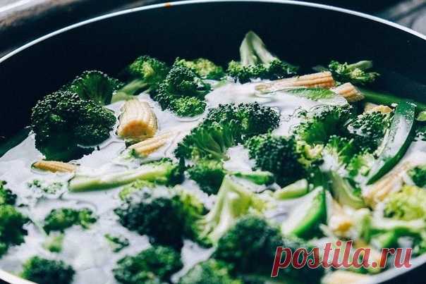 9 ВАЖНЕЙШИХ СВОЙСТВ БРОККОЛИ 

Активный помощник в борьбе с раком. Вещества, содержащиеся в нем, благодаря своим противовоспалительным, антиоксидантным и стимулирующим свойствам, способны разрушить цепочку «хроническое воспаление – окислительный стресс – токсикация – рак»

Содержит омега 3 жирные кислоты в виде альфа-линоленовой кислоты, необходимой для профилактики атеросклероза, болезней сердечнососудистой системы и других
Показать полностью...