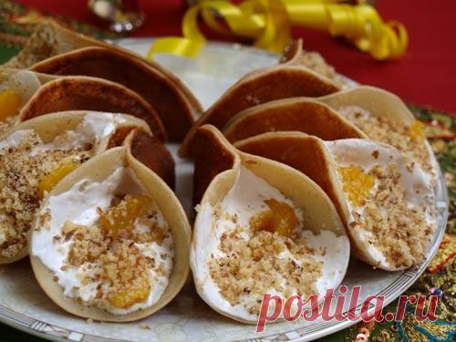 Катаеф - арабские блинчики с заварным кремом 

Ингредиенты на 10–12 блинчиков: 

мука – 1 стакан 
Показать полностью…