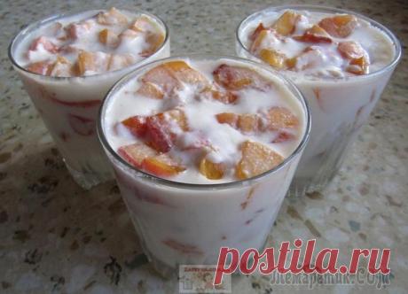 Сливочное желе с фруктами
