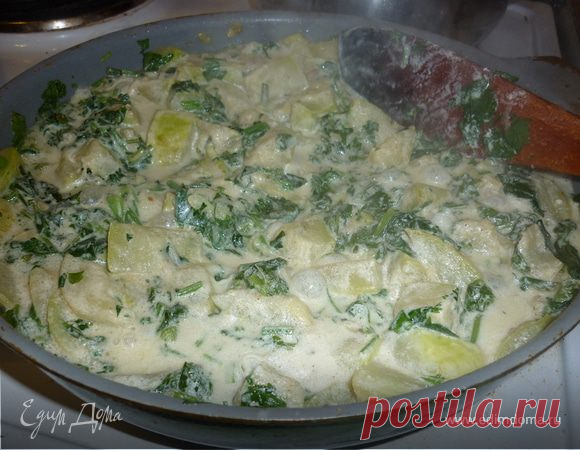 КАБАЧКИ В СМЕТАНЕ. Ингредиенты: кабачки, сметана, лук зеленый | Официальный сайт кулинарных рецептов Юлии Высоцкой