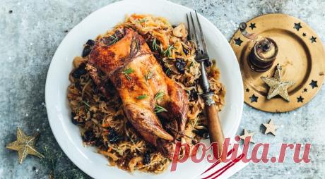 Запеченная утка с капустой - ПУТЕШЕСТВУЙ ПО САЙТУ. У утки, запеченной с квашенной капустой, получается пикантный аромат, а ее мясо пробретает легкую приятную кислинку. ИНГРЕДИЕНТЫ 1 целая утка весом примерно 2,5 кг 1 кг квашеной капусты без сахара 300 г чернослива без косточек 4 большие луковицы 2 ст. л. коричневого сахара 1 ч. л. молотого душистого перца соль, […]