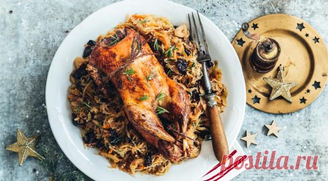 Запеченная утка с капустой - ПУТЕШЕСТВУЙ ПО САЙТУ. У утки, запеченной с квашенной капустой, получается пикантный аромат, а ее мясо пробретает легкую приятную кислинку. ИНГРЕДИЕНТЫ 1 целая утка весом примерно 2,5 кг 1 кг квашеной капусты без сахара 300 г чернослива без косточек 4 большие луковицы 2 ст. л. коричневого сахара 1 ч. л. молотого душистого перца соль, […]