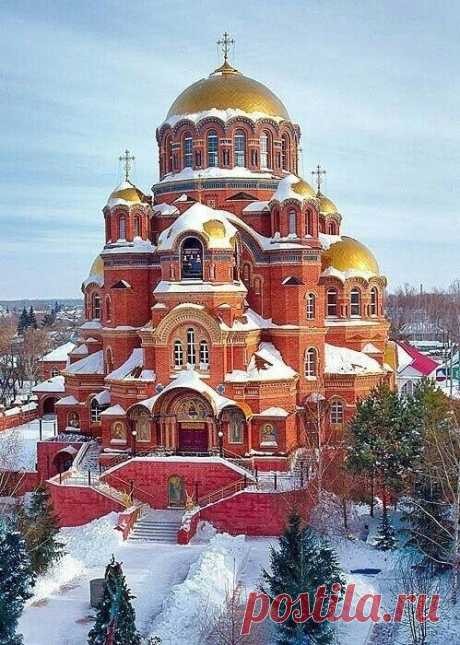 Храм в посёлке Саракташ, зимой! Оренбургская область. В 100 - км. от Оренбурга!