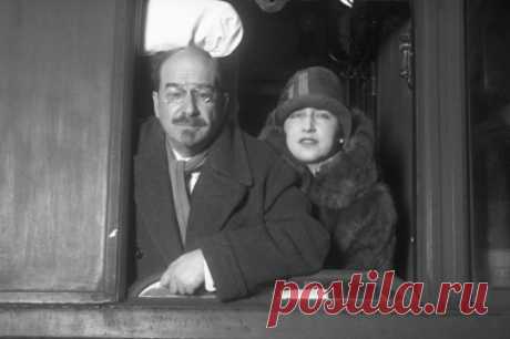 Самый странный нарком. Почему Луначарского считали плохим администратором?. Задолго до прихода немецких нацистов к власти и даже до первого съезда нацистской партии нарком просвещения Луначарский предупредил, что использовать символ свастики в нашей стране недопустимо.
