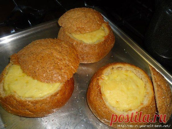 Мясо в хлебном горшочке .