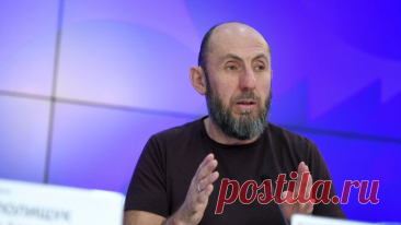 Директору МХАТа предъявили обвинения в растрате