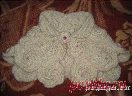 Болеро спицами из мотивов
Описание: https://prjaga.ru/vyazanie-dlya-detej/poncho-bolero-nakidka/bolero-spitsami-iz-motivov