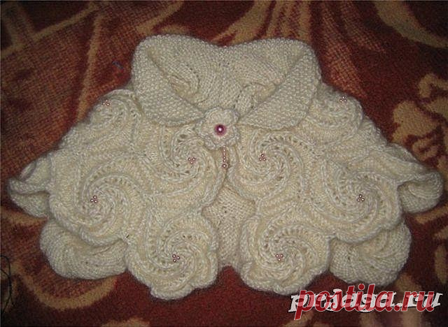Болеро спицами из мотивов
Описание: http://prjaga.ru/vyazanie-dlya-detej/poncho-bolero-nakidka/bolero-spitsami-iz-motivov