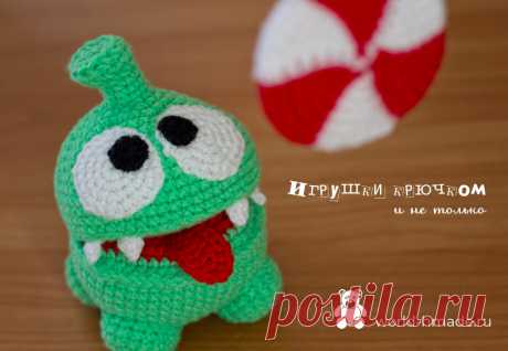 Любимец детей - сладкоежка Ам Ням (Om Nom). Вяжем крючком.