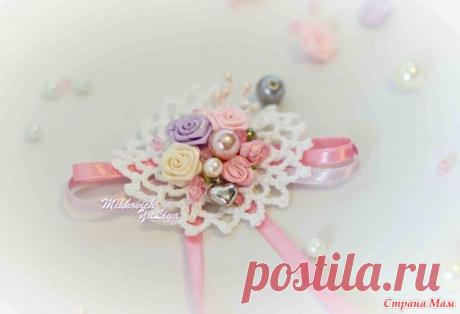 Бутоньерка в стиле "Шебби шик" Шебби шик-это изогнутые линии, завитушки, винтажность, нарочитая небрежность.