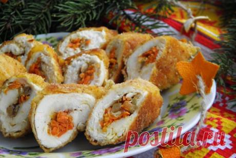 Куриные крученики с морковью и луком |