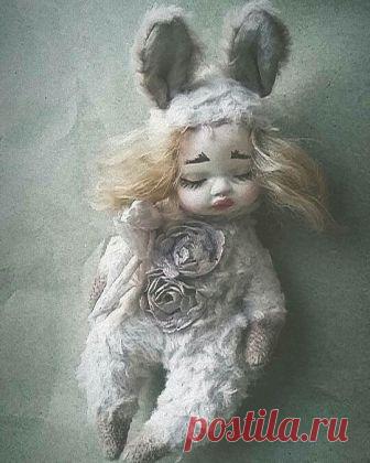 Artist Teddy Olga Besfamilnaya в Instagram: «Теддидолл примитив. Голова на шплинте(крутится), лицо ladoll, роспись акварель(закреплена матовым клиров), материал итальянская вискоза,…» 85 отметок «Нравится», 1 комментариев — Artist Teddy Olga Besfamilnaya (@besfamilnayaov) в Instagram: «Теддидолл примитив. Голова на шплинте(крутится), лицо ladoll, роспись акварель(закреплена матовым…»
