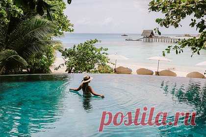 Психолог призвал отключать телефон в отпуске. Психолог Денис Долгов рассказал, что нужно делать, чтобы во время отпуска не думать о работе и отдохнуть. Он призвал не читать рабочую почту. Также он посоветовал предупредить коллег и партнеров, что во время отдыха отпускника его полномочия возлагаются на другого человека.